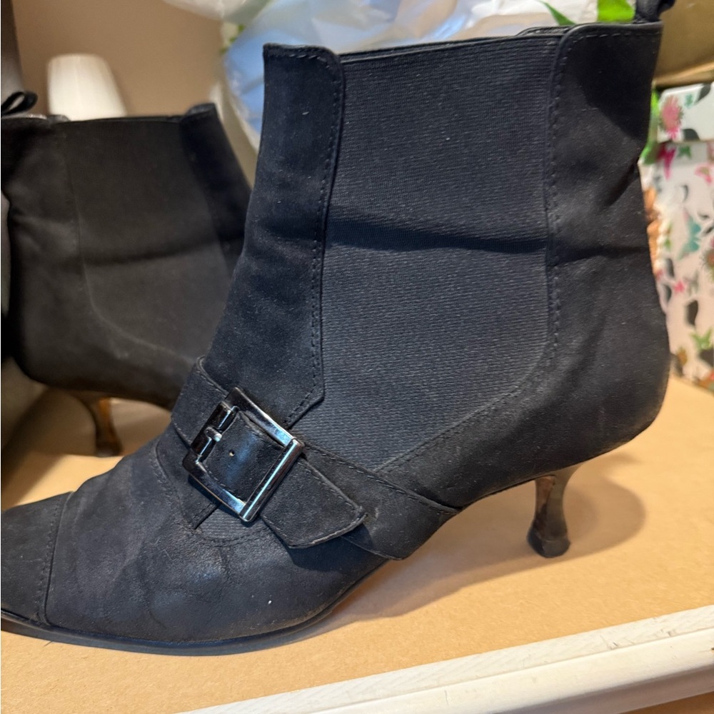 NEW LOW LOW PRICE!!!!! Manolo Blahnik Women's Ankle Boots